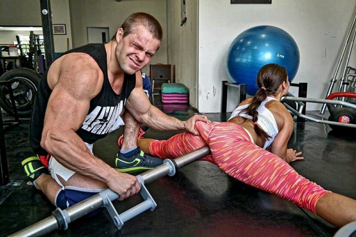 Arnold schwarzenegger's workout routine & diet (2023) - jacked gorilla