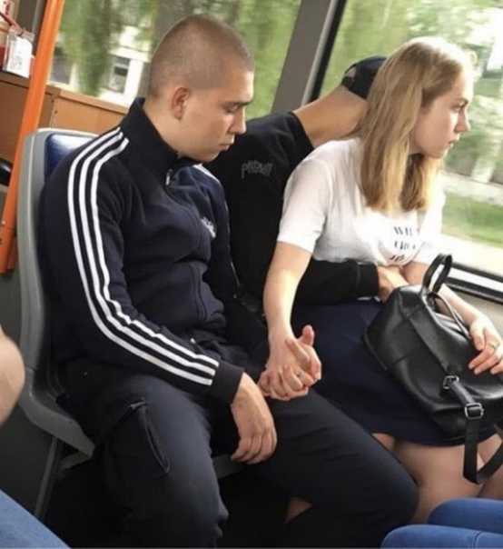 Секс в общественных местах