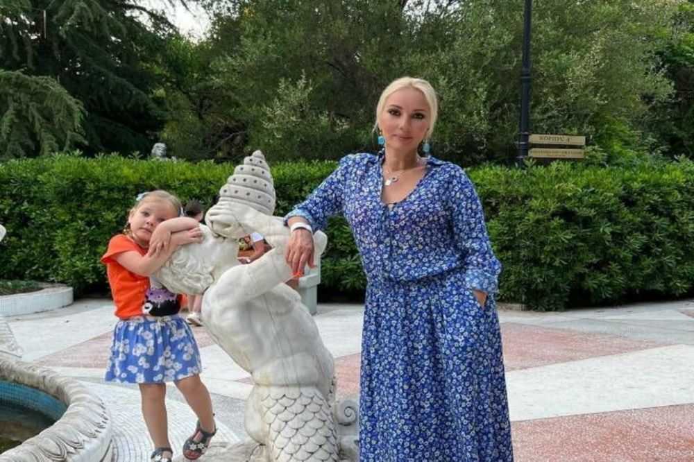 Как лера кудрявцева поздравила дочь с днем рождения