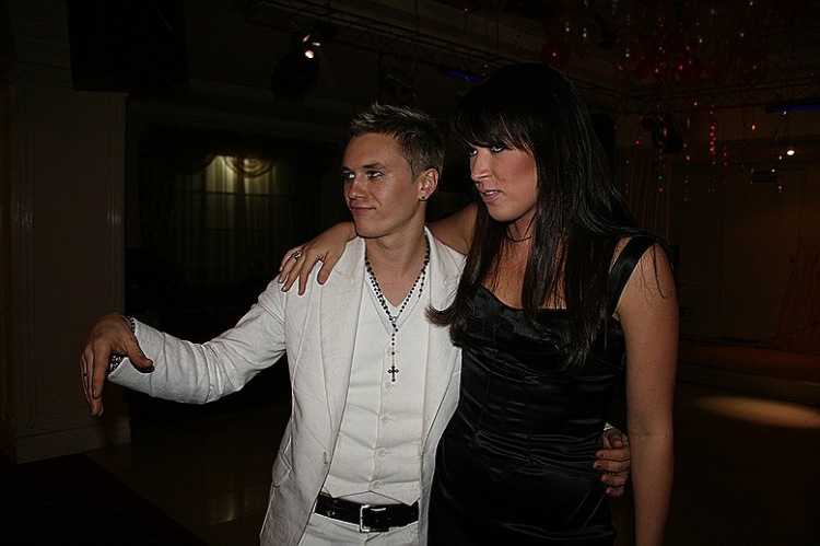 Певец активно делится преображениями с поклонниками