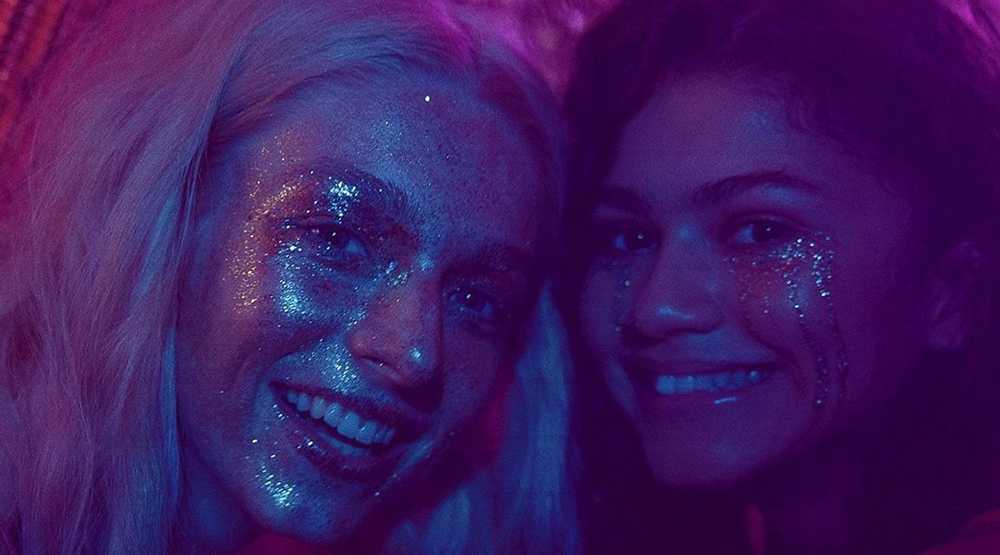 «сплетница» (2021) (сезон 1)