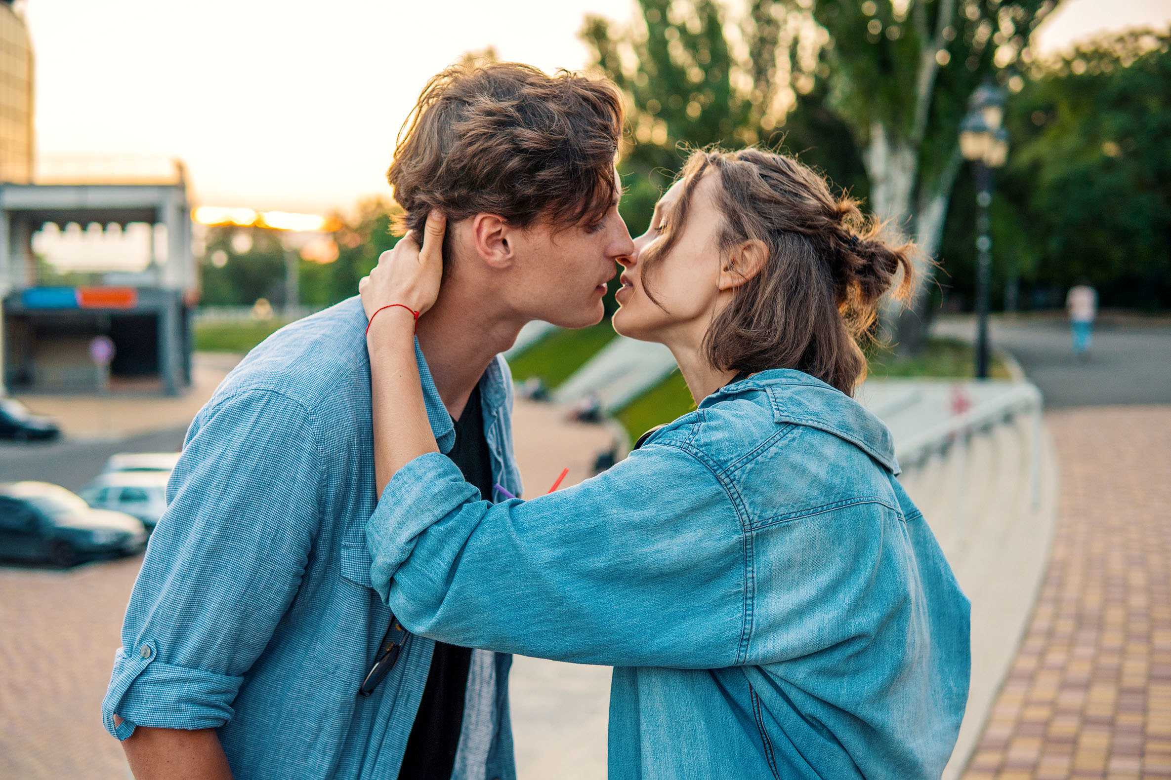 Почему он не поцеловал меня после 5 свиданий? 7 практических причин - lovelogia.ru