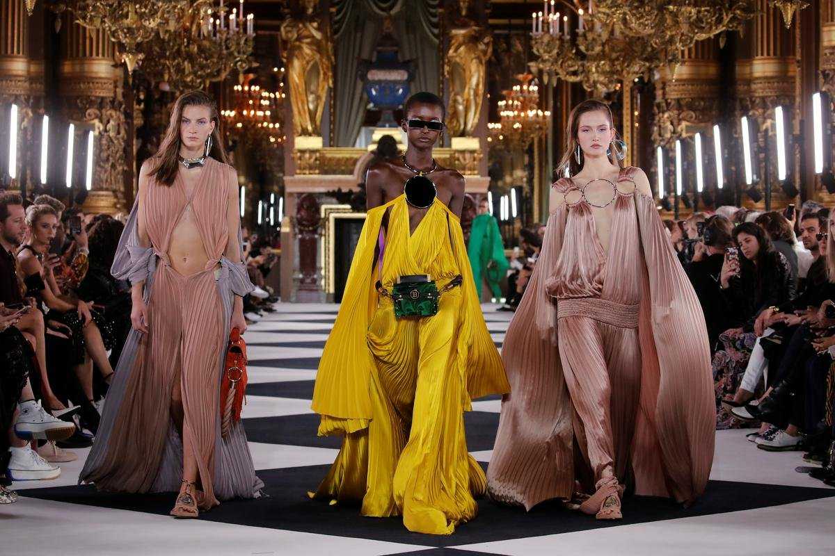 Единственный кутюрье, который умел кроить и шить. история модного дома balenciaga — статьи на skillbox / skillbox media