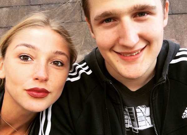 33-летний YouTube-блогер Лили Лу имеет жену и дочь и не причисляет себя ни к какому гендеру