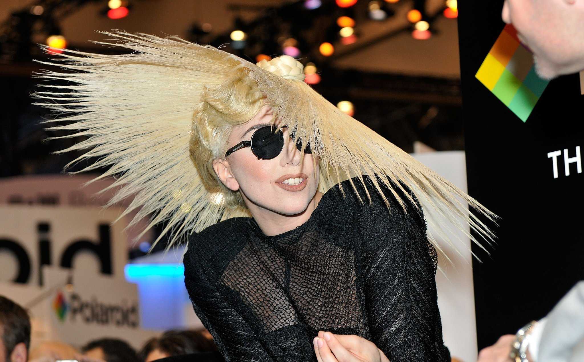 Lady gaga's house of gucci hairstyles