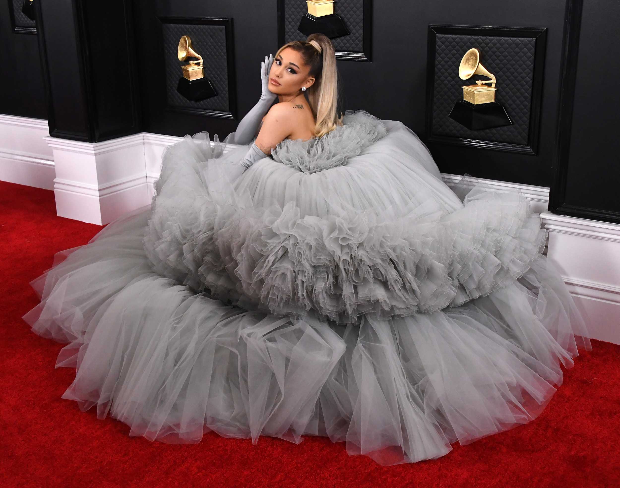 Ariana grande brings parents to the 2020 grammys -- see the sweet photos