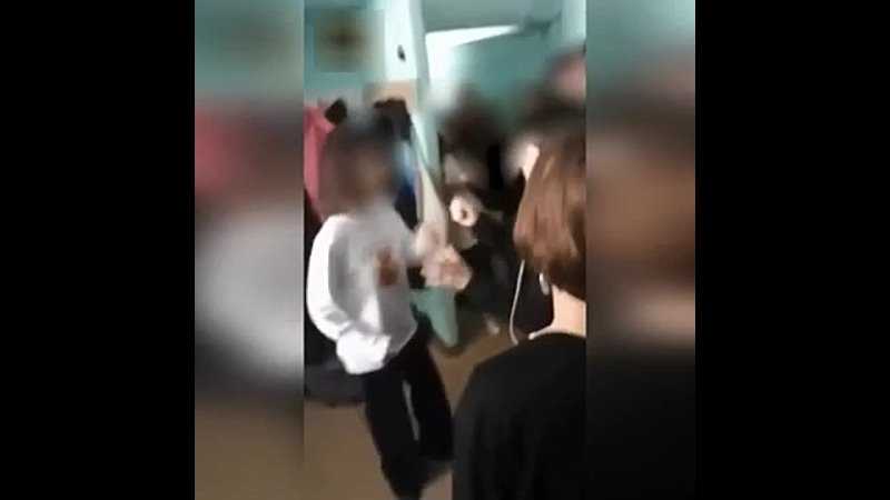 Талинда Беннингтон снова вышла замуж спустя два с половиной года после смерти мужа-рокера Честера Беннингтона, но в итоге решила расторгнуть новый брак
