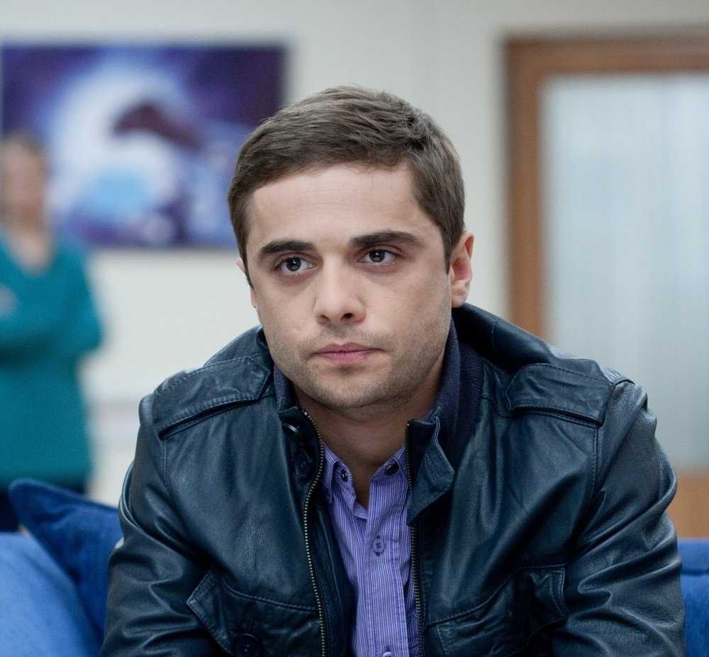 Дмитрий шаракоис