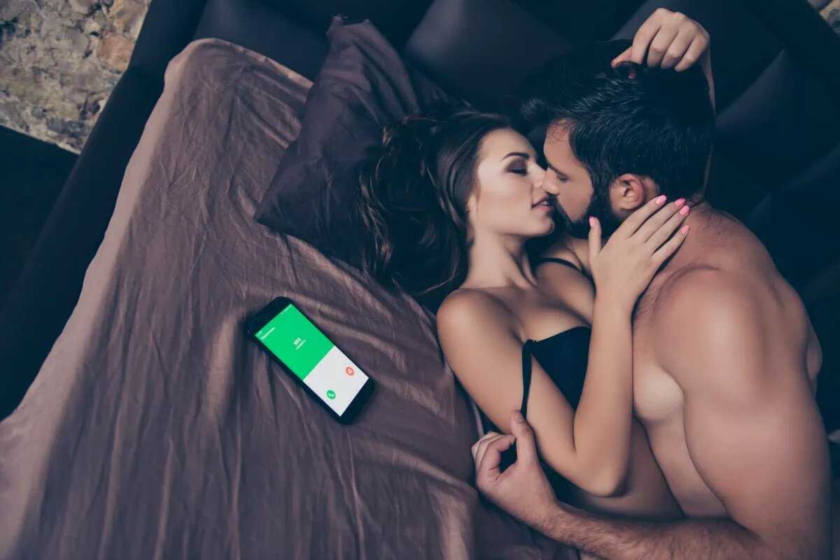 Секреты искусной любовницы: как вести себя в постели с мужчиной