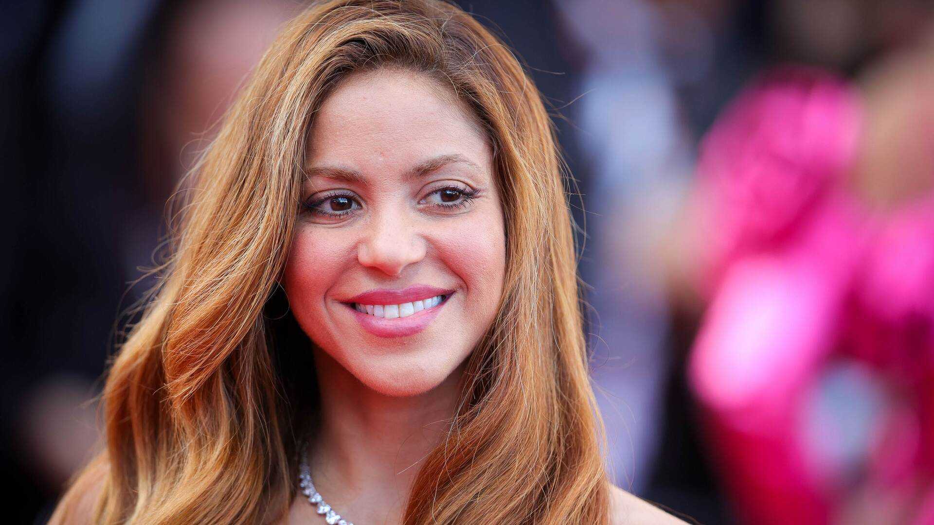 Shakira plastic surgery 2023