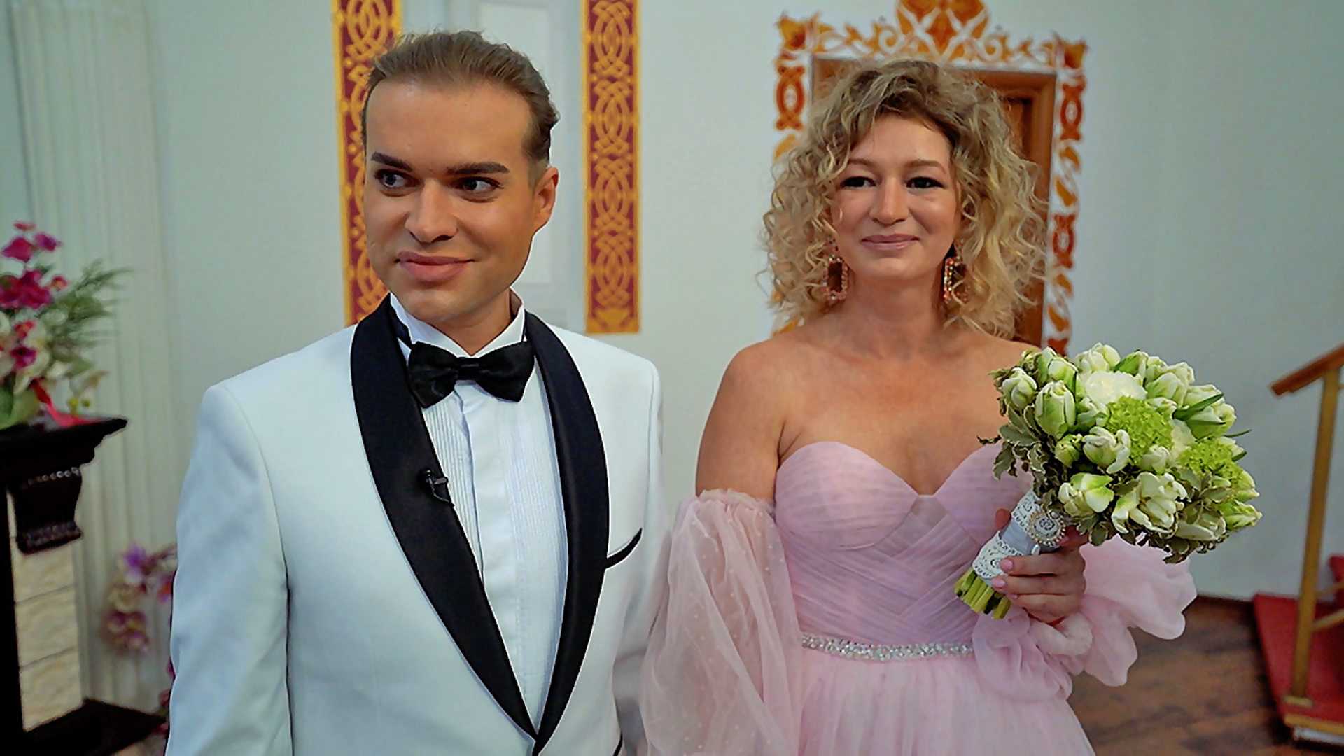 Как сейчас живут гоген солнцев и его старая жена, возраст женщины