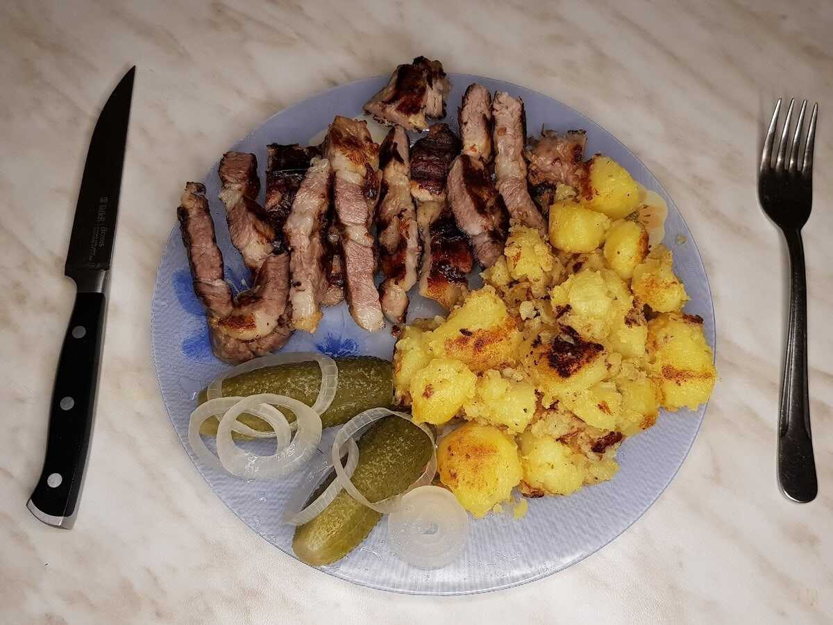 Мужской грезы салат с курицей: 5 лучших рецептов для настоящих мужчин