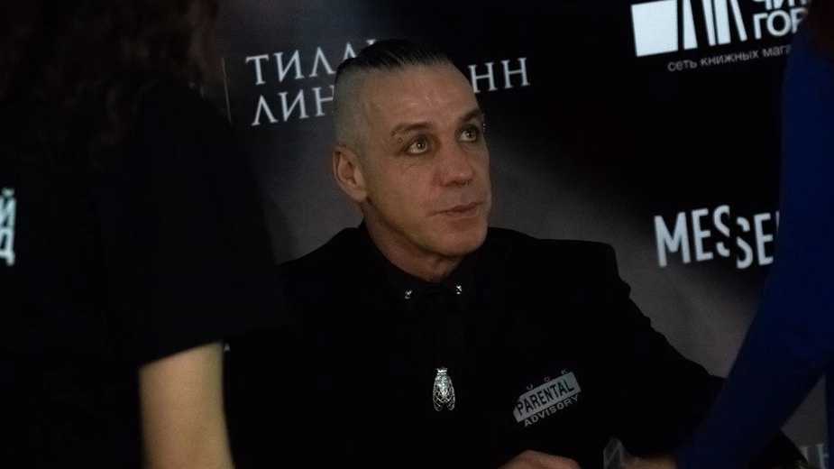 О чем клип «deutschland» rammstein?