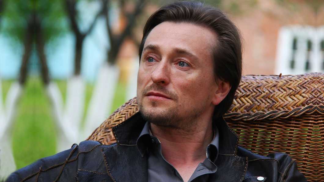Сергей безруков: путь к славе, развод после 15-летнего брака и пятеро детей знаменитого актера - вкус популярности