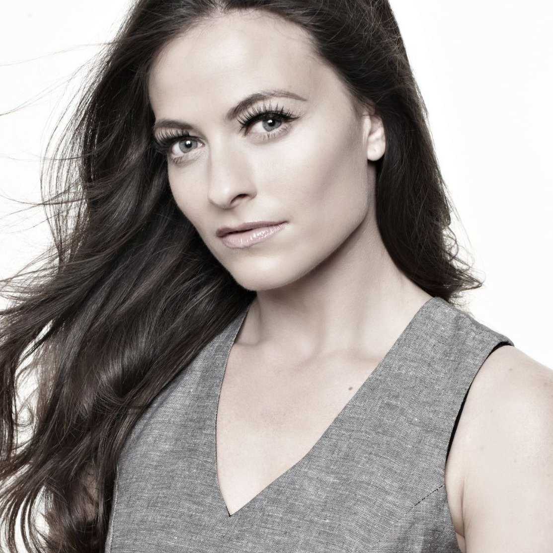 Лара пулвер - lara pulver