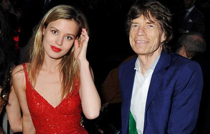 У фронтмена The Rolling Stones восемь детей, пять внуков, а в 2014 году он впервые стал прадедушкой При этом его старшей дочери — уже 50 лет, а младшему сыну — четыре с половиной года О том, как сложилась их жизнь, читайте в нашем материале