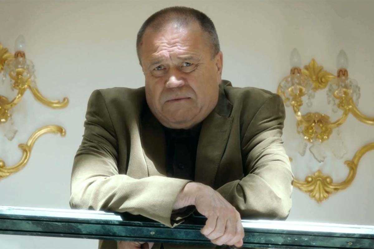 Жизнь после «интернов» и «холостяка»: куда пропал актер илья глинников